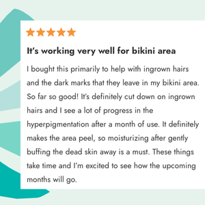 Product review with five-star rating for skincare solution on a light green background